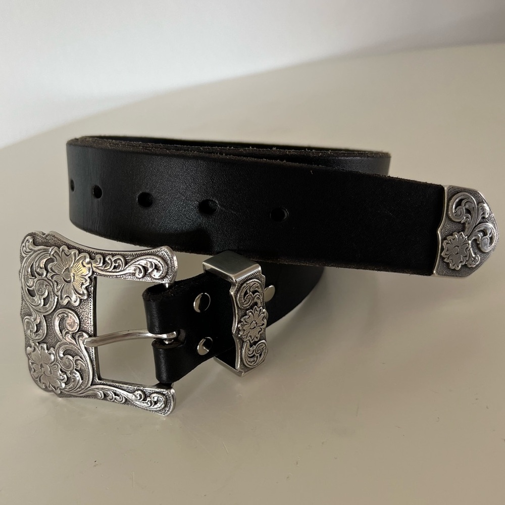 Nocona Genuine Leather Black Embossed Silver Toned MetalWestern Belt Size Medium - Picture 2 of 8